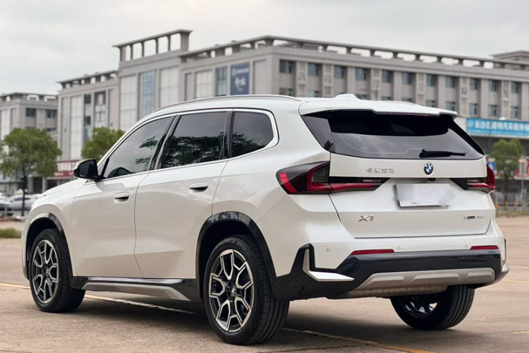 宝马X1 2023款 sDrive25Li X设计套装车身外观6004