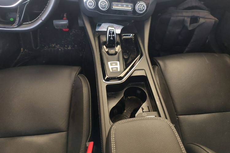 领克02 2021款 1.5TD DCT两驱劲 冠军版局部细节18