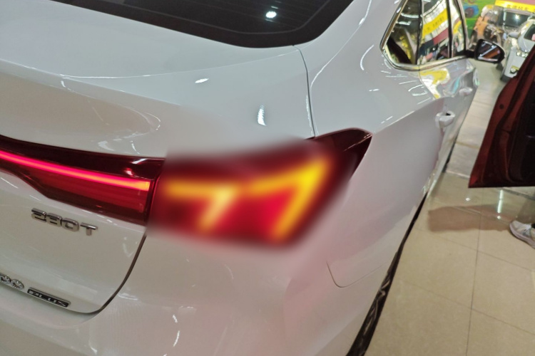 长安 逸动 2023款 畅享版 PLUS 蓝鲸NE 1.4T GDI DCT尊贵版车身外观6006