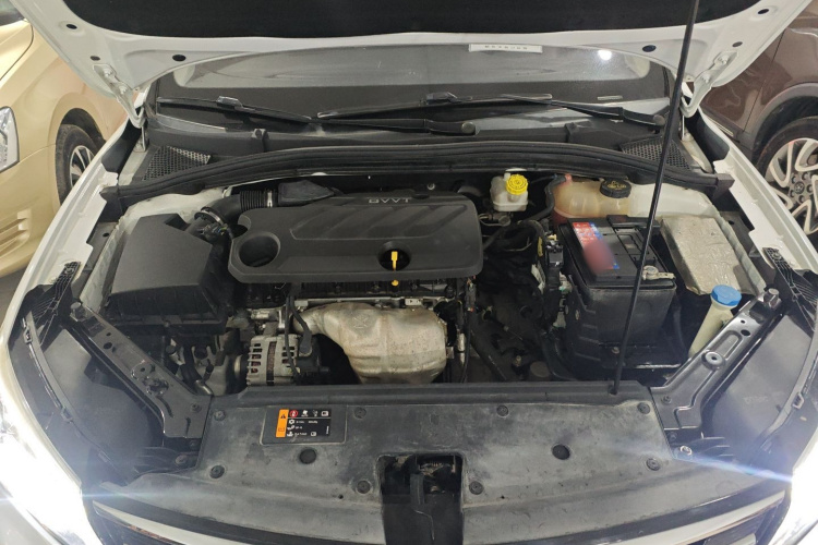 荣威i5 2019款 1.5L 自动4G互联领豪旗舰版机舱底盘24