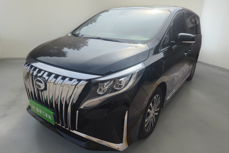 广汽传祺 传祺M8 2023款 领秀系列 390T 尊贵版车身外观1