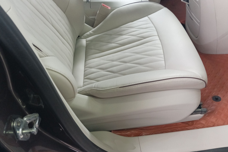 别克GL8 2023款 陆上公务舱 652T 豪华型局部细节41