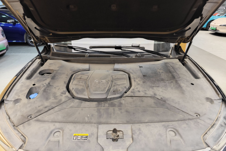 红旗HS5 2019款 2.0T 智联旗享四驱版局部细节24