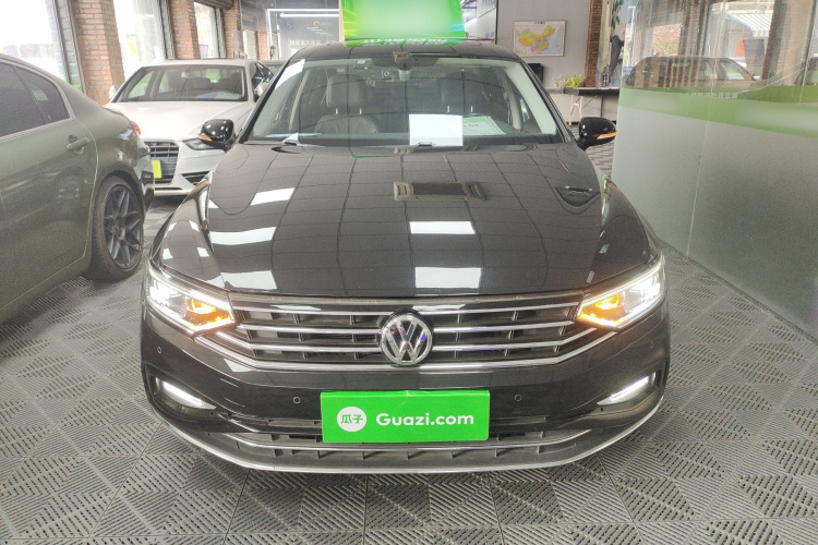 大众 迈腾 2020款 330TSI DSG 豪华型车身外观2