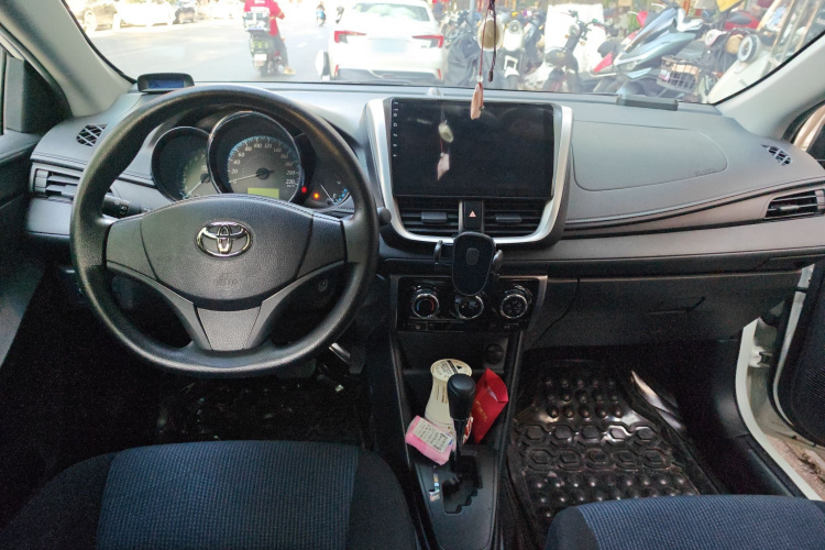 丰田 YARiS L 致炫 2019款 1.5E CVT魅动版 国VI中控内饰12