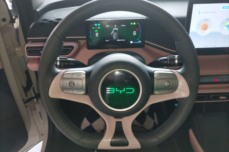 比亚迪 海鸥 2025款 305km 活力版中控内饰13