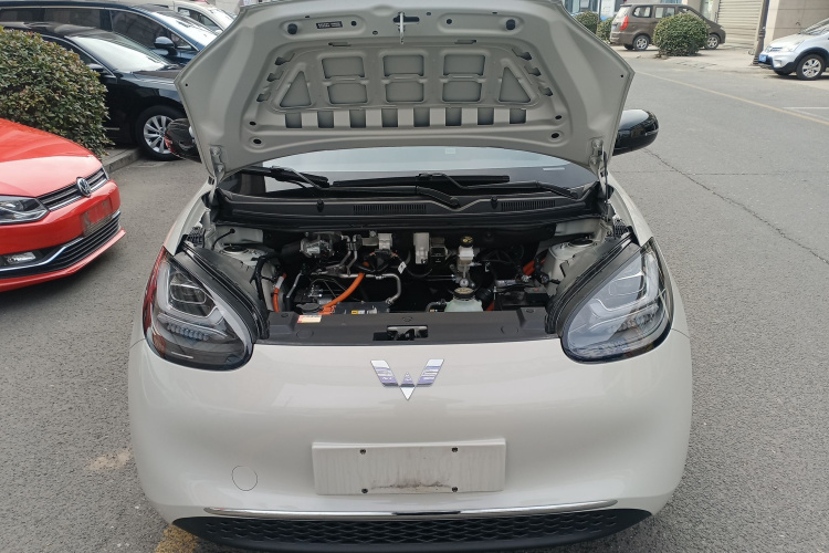 五菱汽车 五菱缤果 2025款 333km 悦享款机舱底盘24