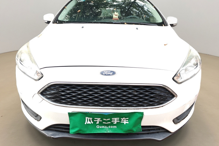 福特 福克斯 2015款 两厢 1.6L 自动舒适型车身外观2