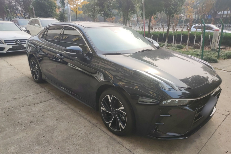 领克03 2025款 1.5TD DCT冠军版Pro车身外观3