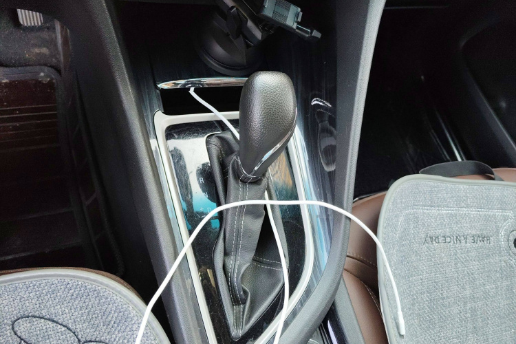 别克GL6 2019款 18T 6座互联尊贵型 国VI局部细节18