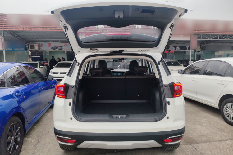 长安CS35PLUS 2018款 1.6L 自动畅联版 国V机舱底盘23