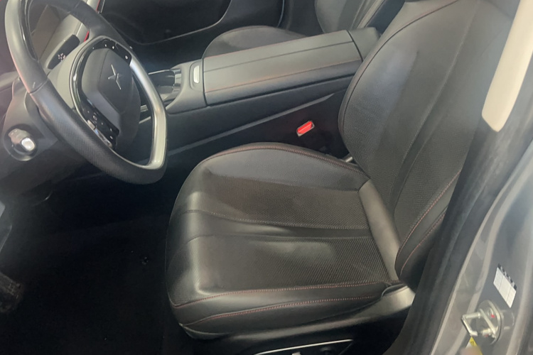 小鹏P7 2020款 670N局部细节19