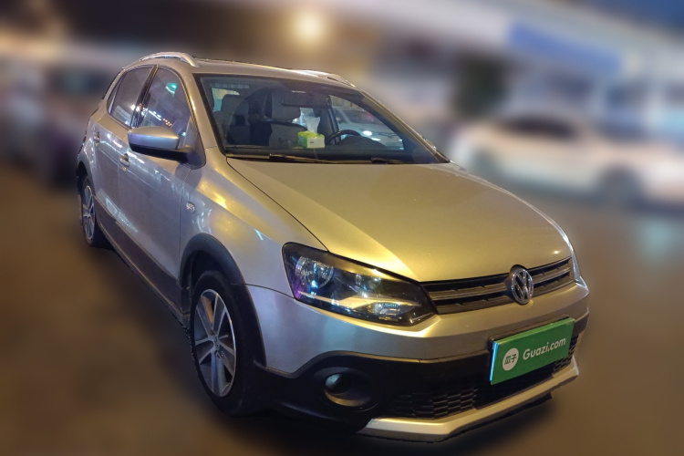 大众 2012款 1.6L Cross Polo AT车身外观3