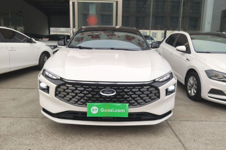福特 蒙迪欧 2025款 2.0T EcoBoost 至尊型车身外观2