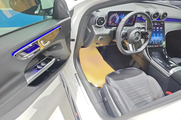 奔驰C级 2022款 C 200 L 运动版中控内饰20