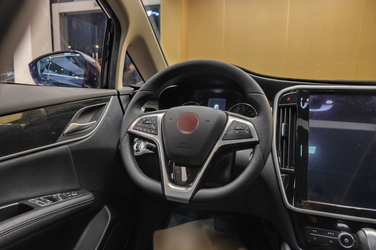 比亚迪 宋MAX 2017款 1.5T 自动智联精英型 7座中控内饰7011