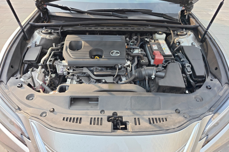 雷克萨斯ES 2025款 200 臻享版局部细节24