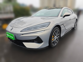 腾势Z9GT 2024款 1100四驱Pro版