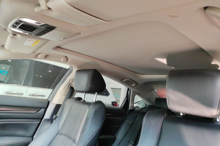 本田 雅阁 2022款 260TURBO 幻夜·尊贵版局部细节22