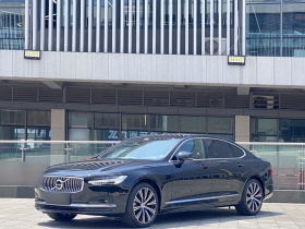 沃尔沃S90 2025款 B5 智雅豪华版