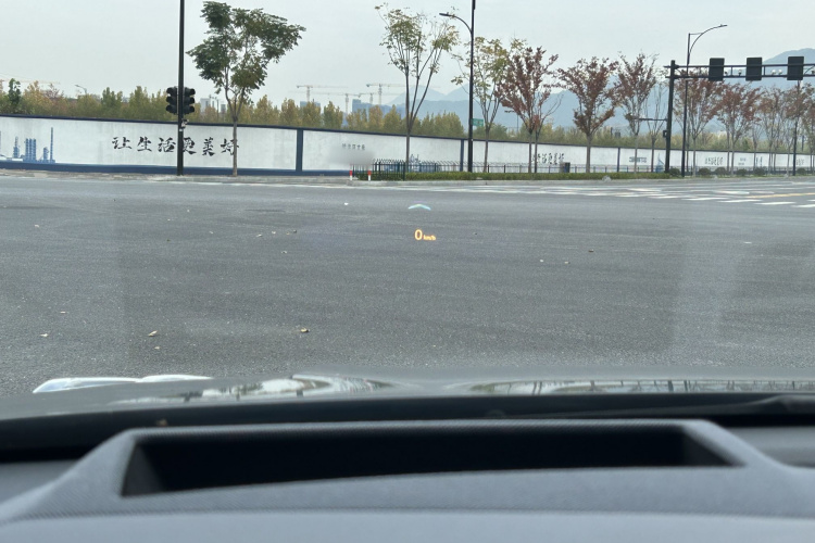 领克03 2025款 1.5TD DCT冠军版Pro中控内饰7006