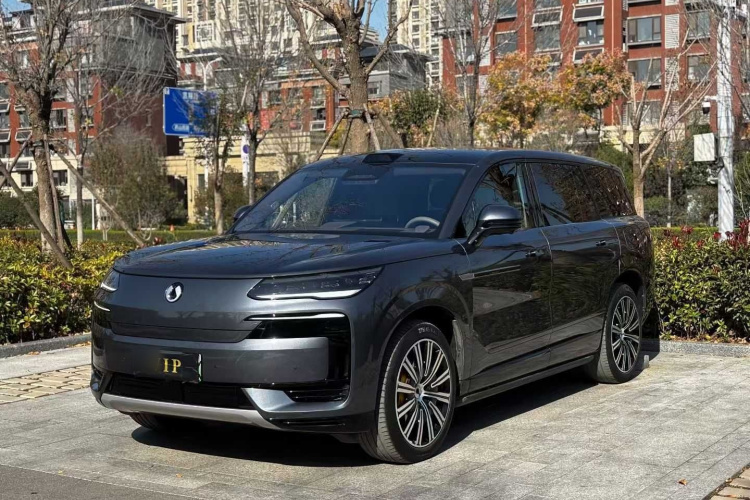 腾势N9 2025款 旗舰型车身外观1