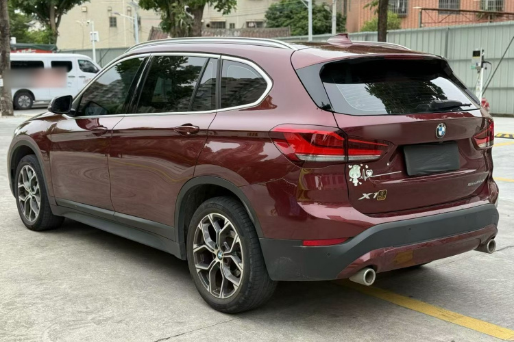 宝马X1 2021款 sDrive25Li 领先型车身外观6006