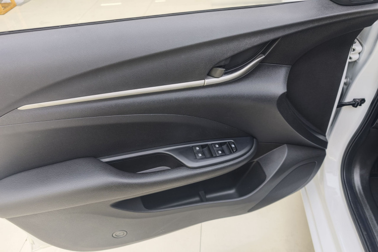 别克 英朗 2021款 改款 典范 1.5L 自动精英型中控内饰7009