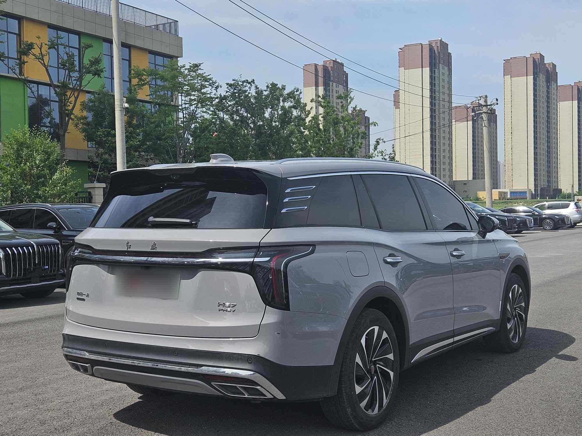 红旗HS7 PHEV 2024款 2.0T PHEV 四驱旗领版 6座(4)