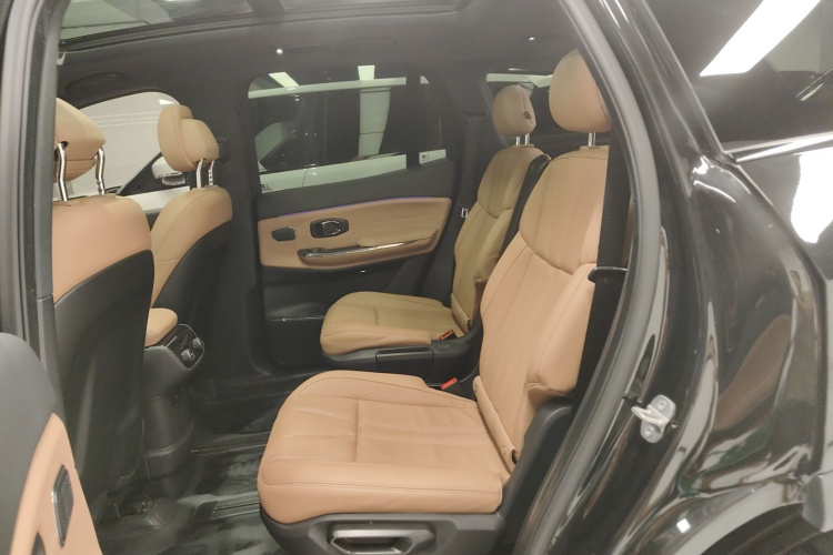 蔚来ES8 2022款 75kWh 六座版中控内饰7004