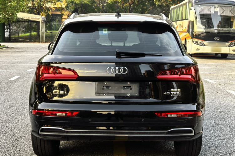 奥迪Q5L 2020款 45 TFSI 尊享时尚型车身外观6005