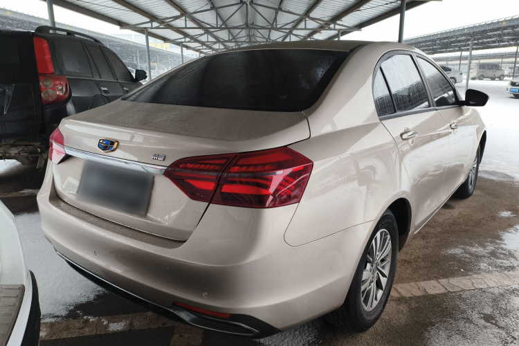 吉利汽车 帝豪 2018款 1.5L 手动豪华型车身外观7