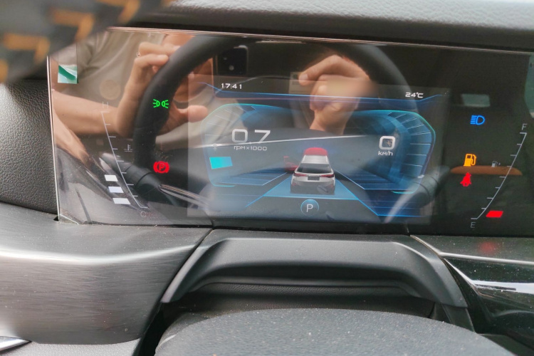 奔腾T77 2019款 230 TID 自动豪华型 国V局部细节14