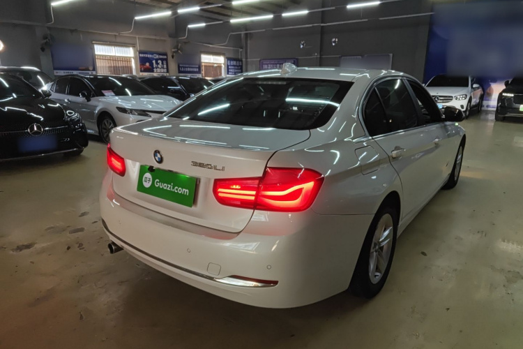 宝马3系 2016款 316Li 时尚型车身外观7