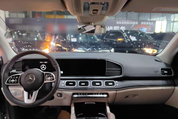 奔驰GLE 2020款 GLE 450 4MATIC 时尚型中控内饰12