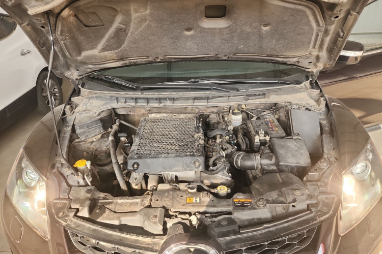 马自达CX-7 2014款 2.3T 智能四驱至尊版机舱底盘24