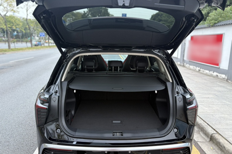 红旗HS3 2023款 1.5T 两驱善为版中控内饰7003