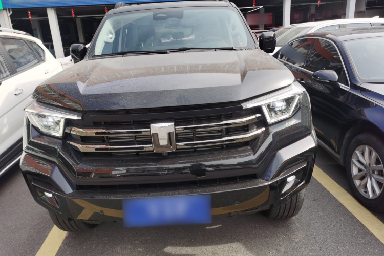 坦克400 2025款 2.0T 汽油版车身外观2