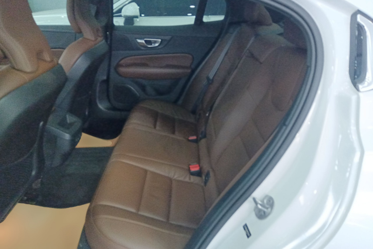 沃尔沃S60 2024款 B4 智远豪华版中控内饰7004