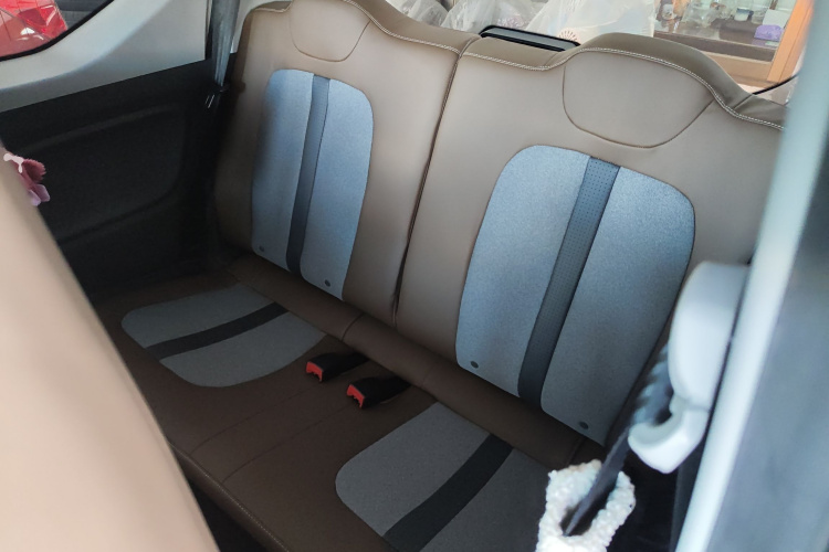 五菱汽车 宏光MINIEV 2022款 GAMEBOY 200km 玩咖款 磷酸铁锂中控内饰21