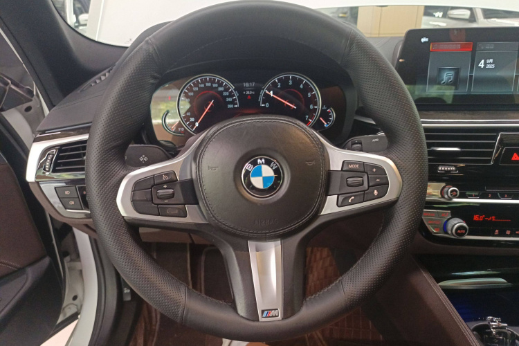 宝马5系 2018款 525Li M运动套装局部细节13