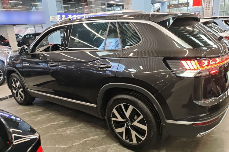 大众 探岳 2024款 330TSI 两驱豪华Plus进阶版车身外观4