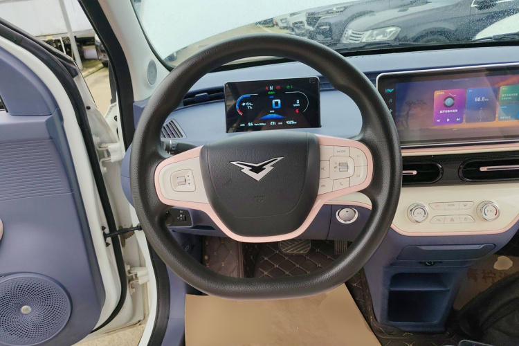 凯翼拾月 2023款 201km 踏浪版中控内饰13