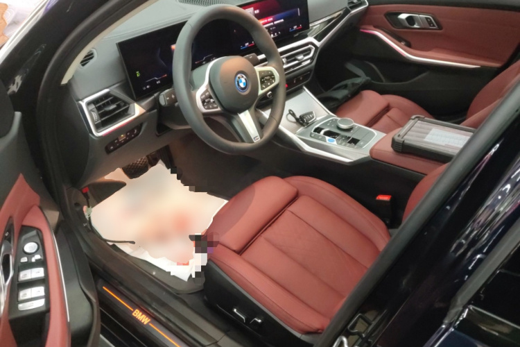 宝马i3 2024款 eDrive 40 L 曜夜套装中控内饰20