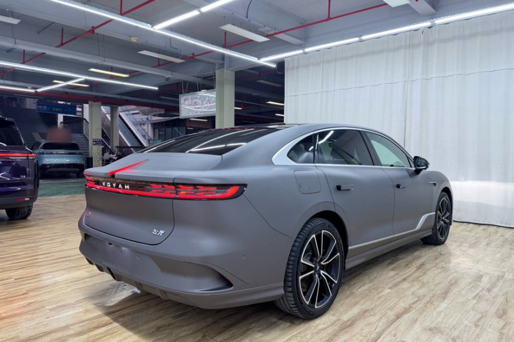 岚图汽车 岚图追光 2024款 PHEV 四驱超长续航旗舰版车身外观6001