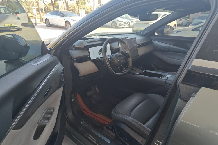 领克08 EM-P 2023款 220km 四驱性能Halo中控内饰7002