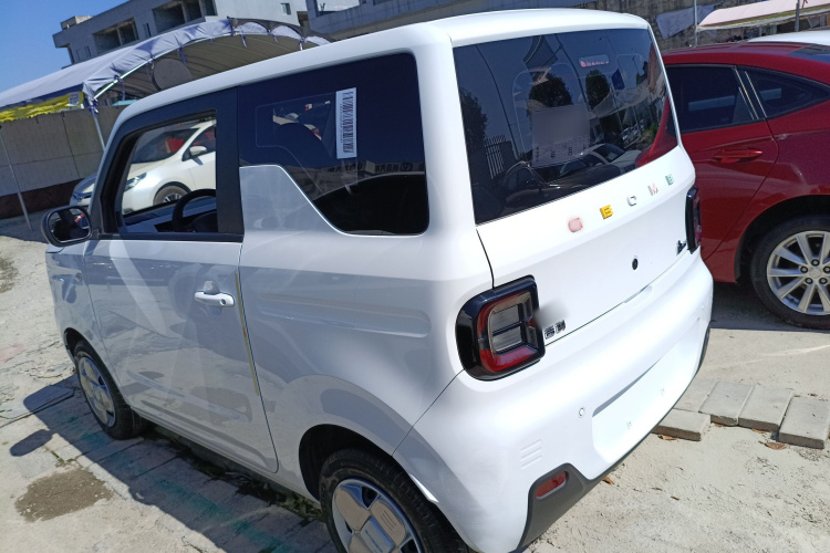 吉利银河 2023款 熊猫mini 200km 耐力熊车身外观4