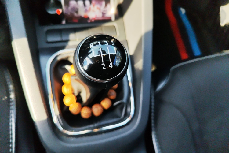 大众 速腾 2012款 1.6L 手动舒适型局部细节18