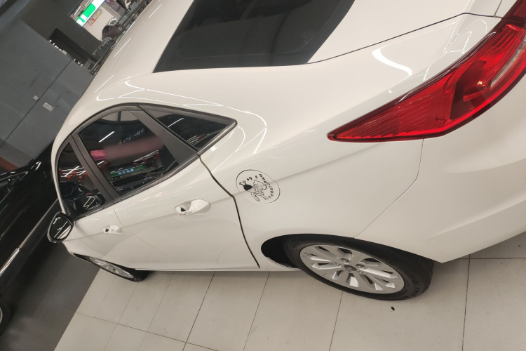 福特 福睿斯 2017款 幸福版 1.5L 自动时尚型车身外观4