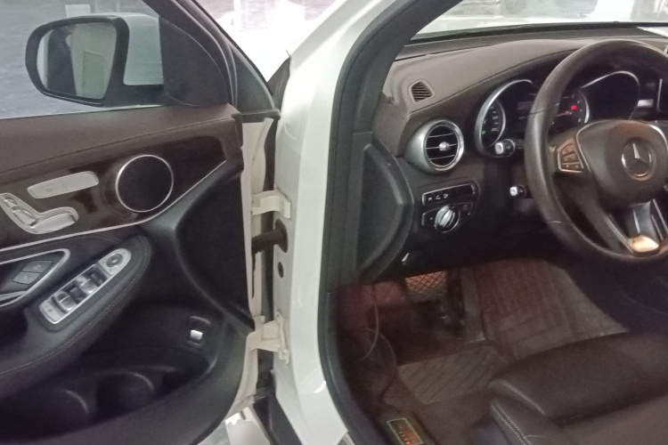 奔驰GLC 2016款 GLC 260 4MATIC 豪华型中控内饰20